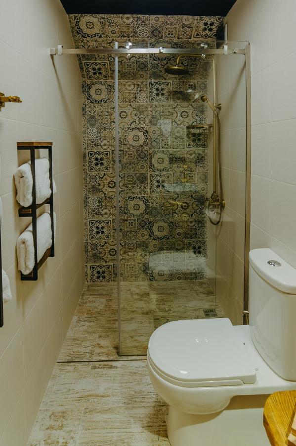Wanderholic Hotel Telavi Kültér fotó