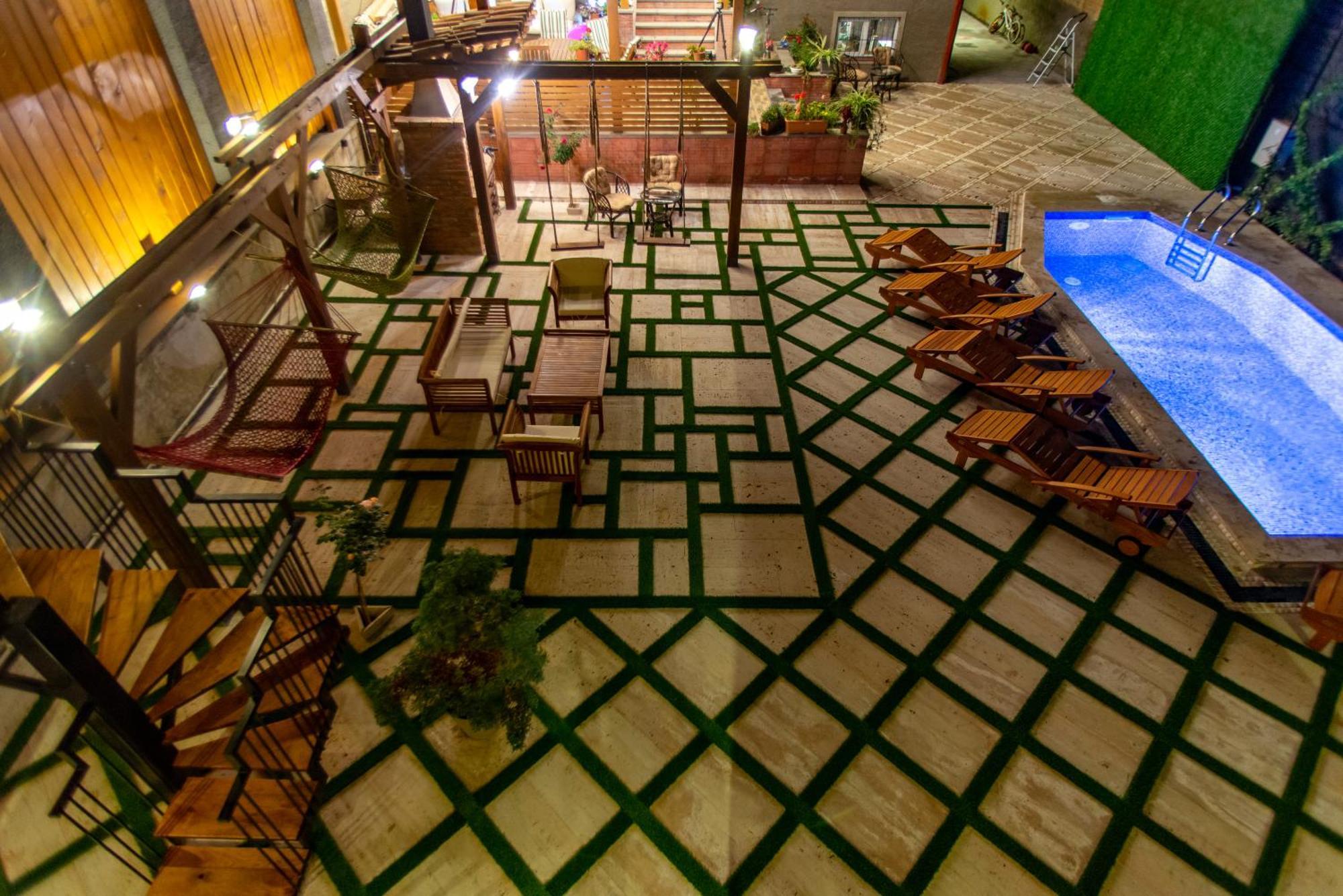 Wanderholic Hotel Telavi Kültér fotó